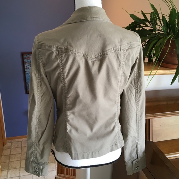 Button Down Jacket with Pockets by GAP, Size 8 - Picture 3 of 8